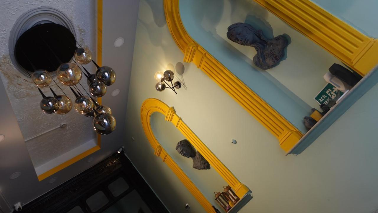 Хостел Titan House Измир Экстерьер фото